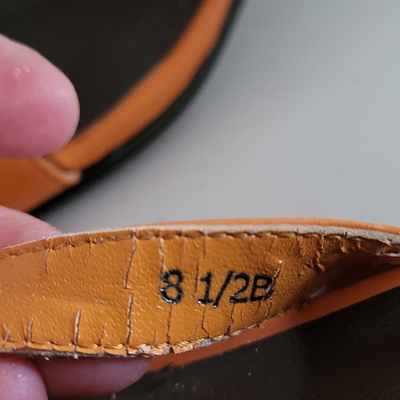 Orange 2.5" heels size 8.5 - Picture 5 of 6